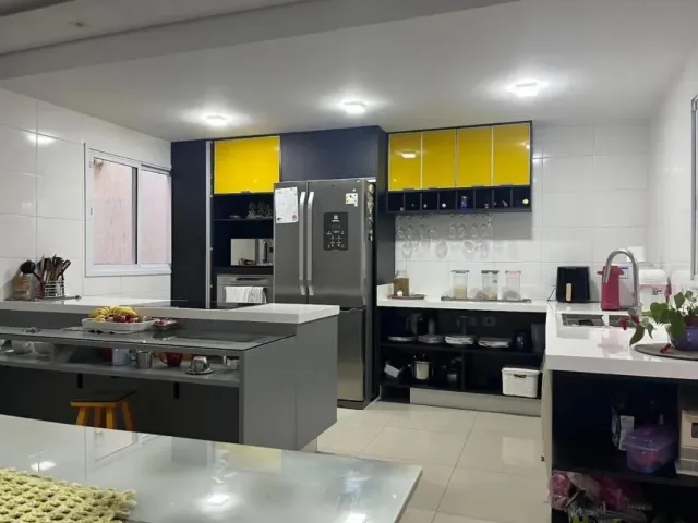 Sobrado com 220m² 3 quartos e 5 banheiros, à venda, no bairro Cambuci em São Paulo