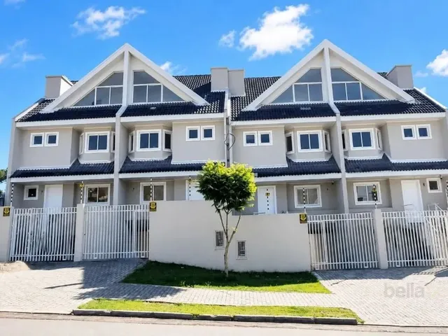 Sobrado com 105m² 3 quartos e 3 banheiros, à venda, no bairro Uberaba em Curitiba