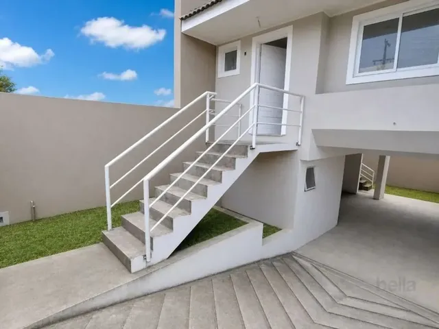 Sobrado com 105m² 3 quartos e 3 banheiros, à venda, no bairro Uberaba em Curitiba