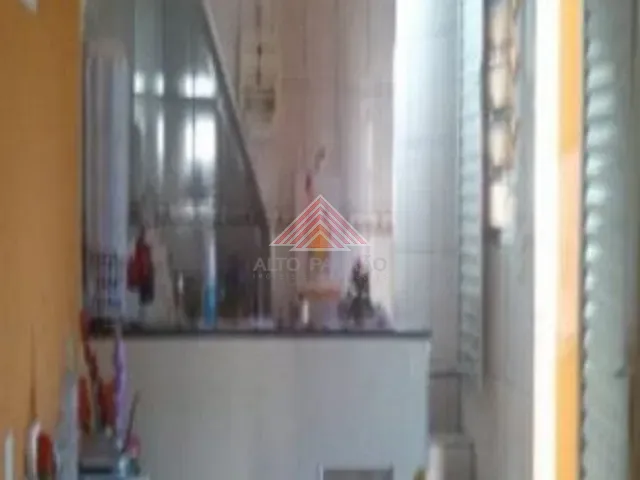 Sobrado 3 quartos e 2 banheiros, à venda, no bairro Vila Nossa Senhora das Vitórias em Mauá