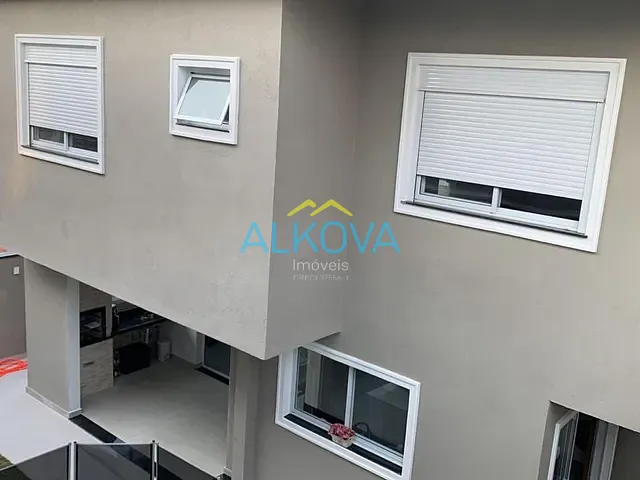 Sobrado com 252m² 3 quartos e 3 banheiros, à venda, no bairro Condomínio Residencial Mantiqueira em São José dos Campos