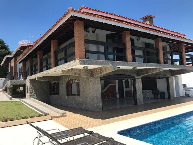 Sobrado com 715m² 6 quartos e 4 banheiros, à venda, no bairro novo horizonte em Piracaia