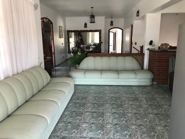 Sobrado com 715m² 6 quartos e 4 banheiros, à venda, no bairro novo horizonte em Piracaia