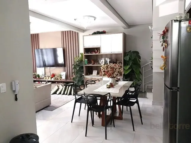 Sobrado com 106m² 3 quartos e 1 banheiro, à venda, no bairro Boqueirão em Curitiba
