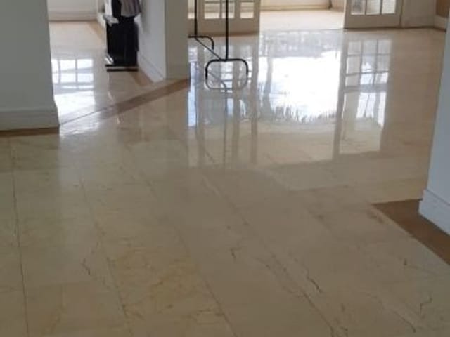 Sobrado com 800m² 4 quartos e 3 banheiros, à venda, no bairro São Paulo II em Cotia