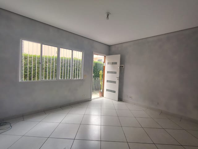 Sobrado com 121m² 2 quartos e 1 banheiro, para alugar, no bairro Vila Monumento em São Paulo