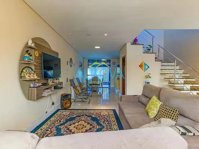 Sobrado com 130m² 3 quartos e 3 banheiros, à venda, no bairro Jardim Minas Gerais em São José dos Campos