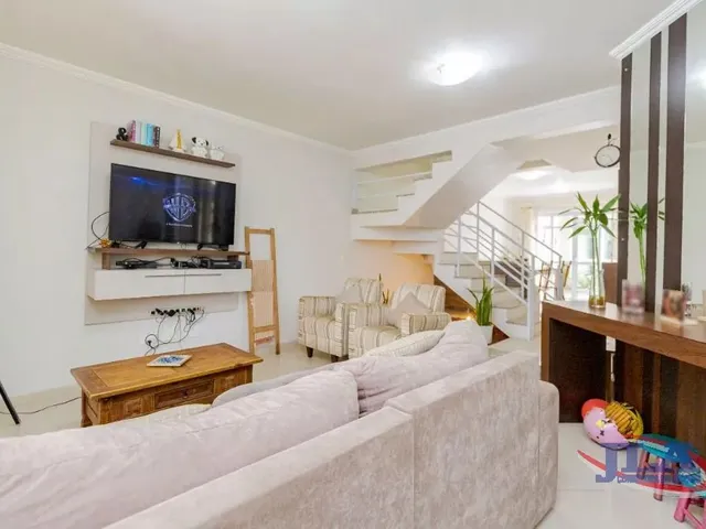 Casa com 195m² 4 quartos e 4 banheiros, à venda, no bairro Pilarzinho em Curitiba