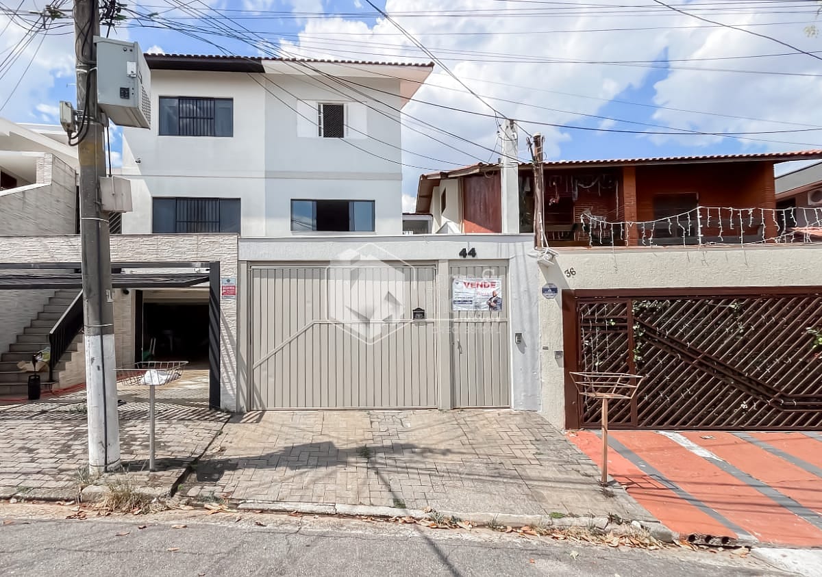 Sobrado, 3 quartos, 243 m² - Foto 1