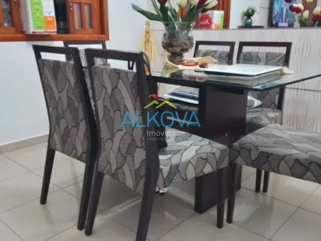 Sobrado com 125m² 3 quartos e 2 banheiros, à venda, no bairro Loteamento Residencial Vista Linda em São José dos Campos