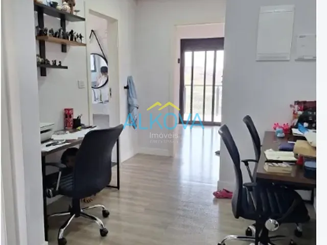 Sobrado com 378m² 4 quartos e 3 banheiros, à venda, no bairro Loteamento Verana em São José dos Campos