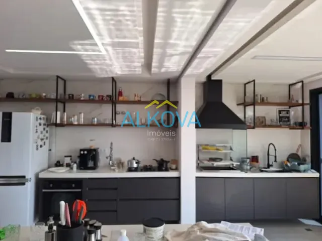 Sobrado com 378m² 4 quartos e 3 banheiros, à venda, no bairro Loteamento Verana em São José dos Campos