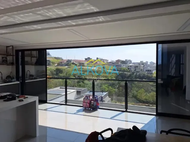 Sobrado com 378m² 4 quartos e 3 banheiros, à venda, no bairro Loteamento Verana em São José dos Campos