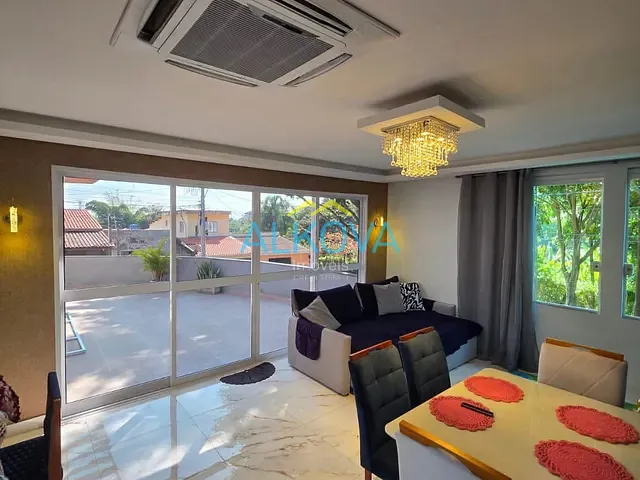 Sobrado com 170m² 3 quartos e 2 banheiros, à venda, no bairro Jardim Limoeiro em São José dos Campos