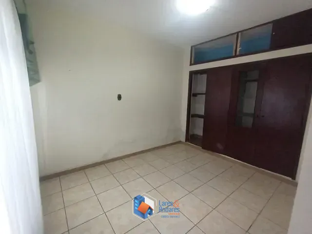 Sobrado com 252m² 4 quartos e 3 banheiros, à venda, no bairro Jardim Ipanema (Zona Sul) em São Paulo