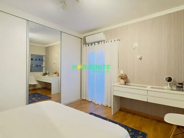 Sobrado com 137m² 3 quartos e 4 banheiros, à venda, no bairro Jardim Satélite em São José dos Campos