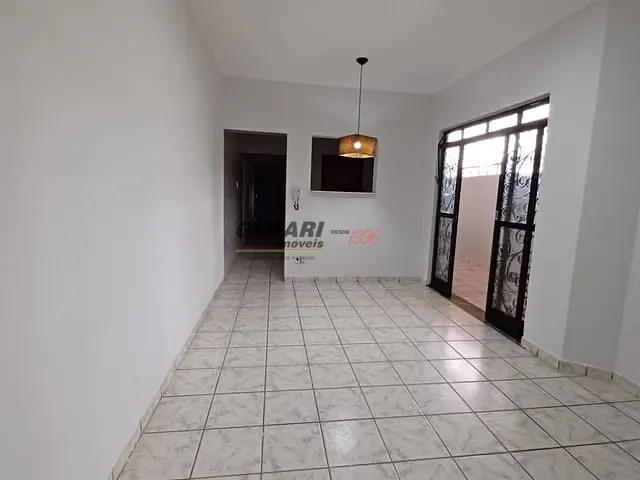 Sobrado 2 quartos e 2 banheiros, para alugar, no bairro Centro em Indaiatuba
