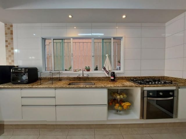 Sobrado com 240m² 3 quartos e 6 banheiros, à venda, no bairro Adalgisa em Osasco