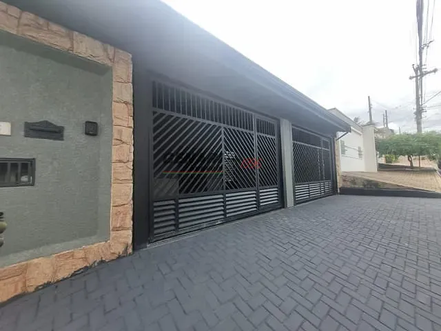Sobrado com 260m² 5 quartos e 5 banheiros, à venda, no bairro Jardim Regina em Indaiatuba