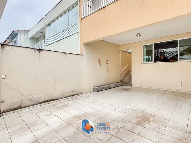 Sobrado com 204m² 4 quartos e 6 banheiros, à venda, no bairro Vila Gumercindo em São Paulo