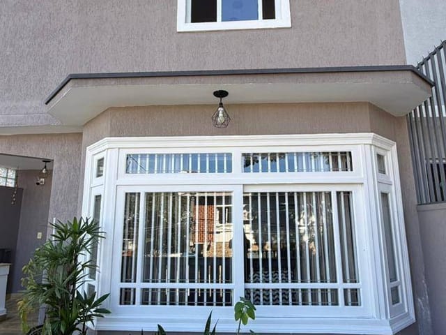 Sobrado 3 quartos e 5 banheiros, à venda ou para alugar, no bairro Jardim da Glória em São Paulo