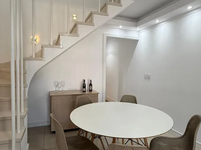 Sobrado 3 quartos e 5 banheiros, à venda ou para alugar, no bairro Jardim da Glória em São Paulo