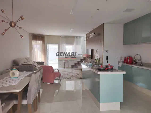 Sobrado com 150m² 3 quartos e 3 banheiros, à venda, no bairro Parque Barnabé em Indaiatuba