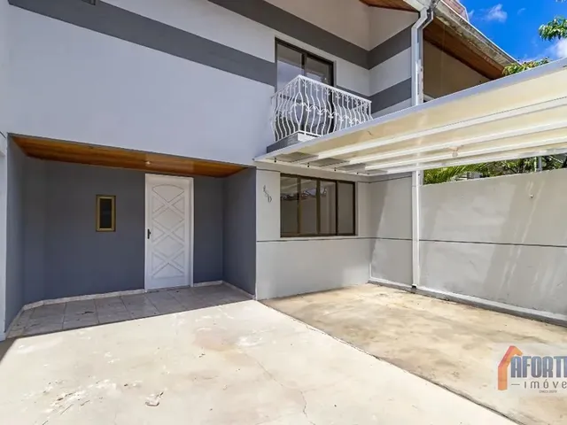 Casa com 110m² 3 quartos e 2 banheiros, à venda, no bairro Capão da Imbuia em Curitiba