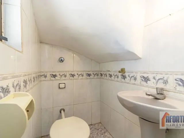 Casa com 110m² 3 quartos e 2 banheiros, à venda, no bairro Capão da Imbuia em Curitiba