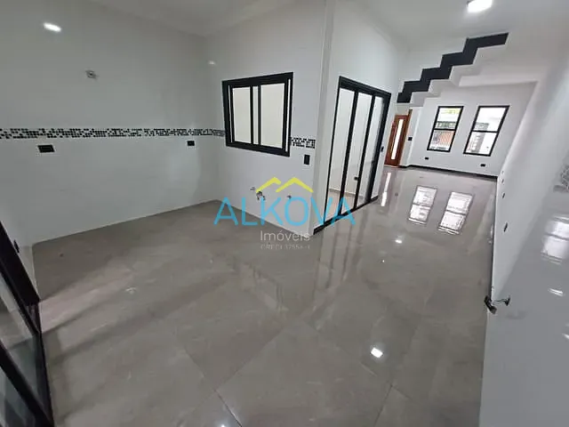 Sobrado com 150m² 3 quartos e 4 banheiros, à venda, no bairro Parque Industrial em São José dos Campos