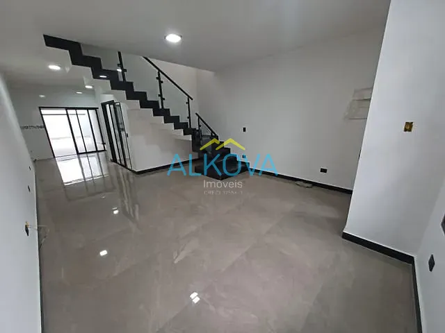 Sobrado com 150m² 3 quartos e 4 banheiros, à venda, no bairro Parque Industrial em São José dos Campos