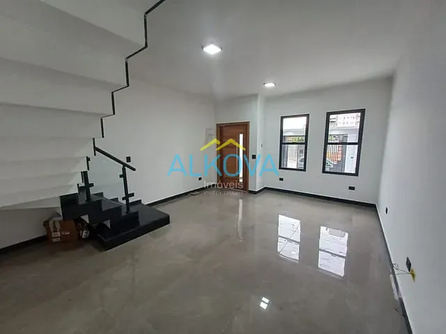 Sobrado com 150m² 3 quartos e 4 banheiros, à venda, no bairro Parque Industrial em São José dos Campos