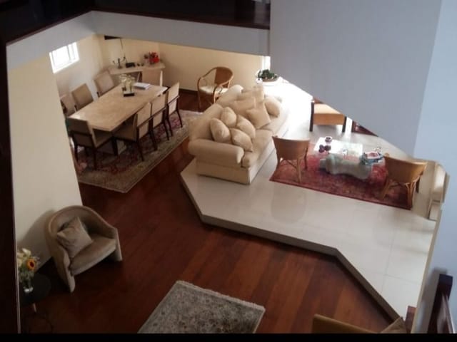 Sobrado com 395m² 4 quartos e 3 banheiros, à venda, no bairro Alphaville 09 em Santana de Parnaíba