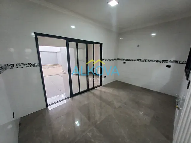 Sobrado com 150m² 3 quartos e 4 banheiros, à venda, no bairro Parque Industrial em São José dos Campos