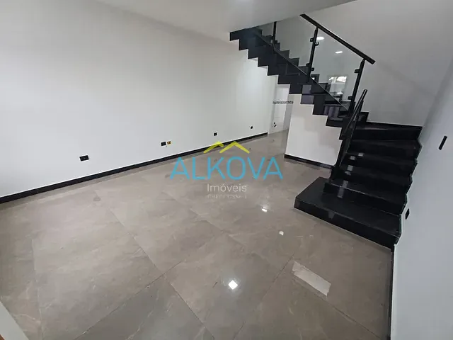 Sobrado com 150m² 3 quartos e 4 banheiros, à venda, no bairro Parque Industrial em São José dos Campos