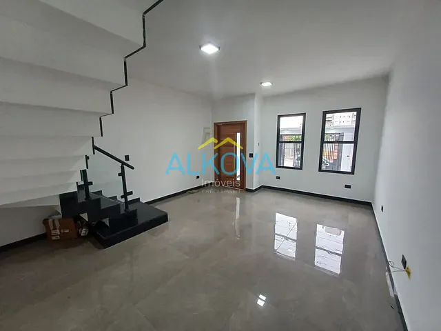 Sobrado com 150m² 3 quartos e 4 banheiros, à venda, no bairro Parque Industrial em São José dos Campos