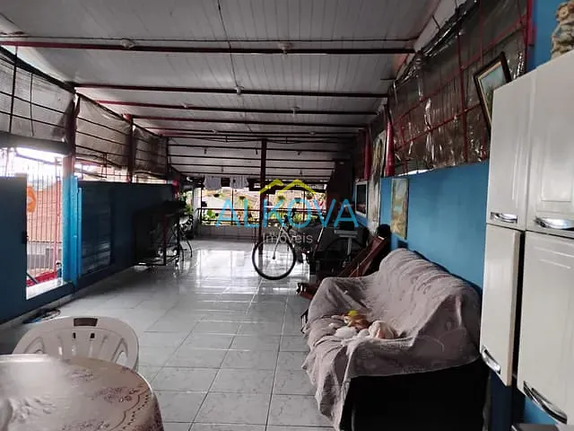 Sobrado com 125m² 3 quartos e 2 banheiros, à venda, no bairro Jardim Limoeiro em São José dos Campos