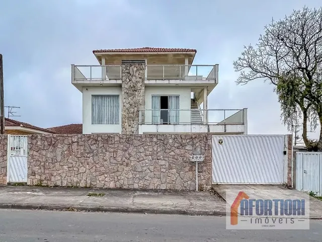 Sobrado com 585m² 3 quartos e 4 banheiros, à venda, no bairro Planta Araçatuba em Piraquara