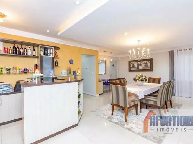 Casa com 585m² 3 quartos e 4 banheiros, à venda, no bairro Planta Araçatuba em Piraquara
