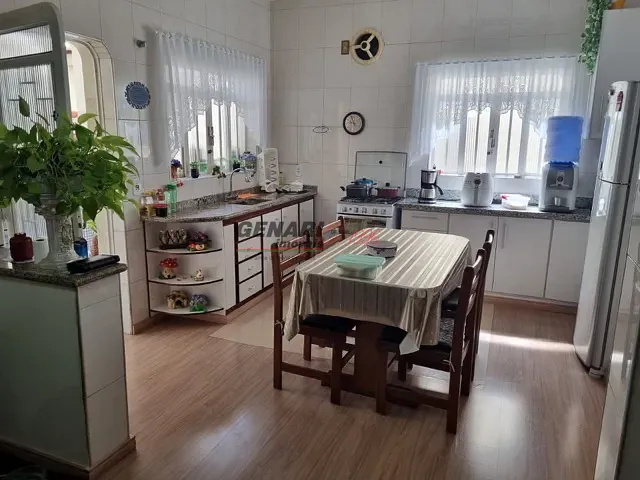 Casa com 252m² 4 quartos e 3 banheiros, à venda, no bairro Jardim Marina em Indaiatuba