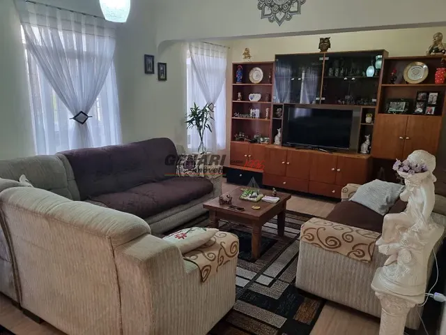 Casa com 252m² 4 quartos e 3 banheiros, à venda, no bairro Jardim Marina em Indaiatuba