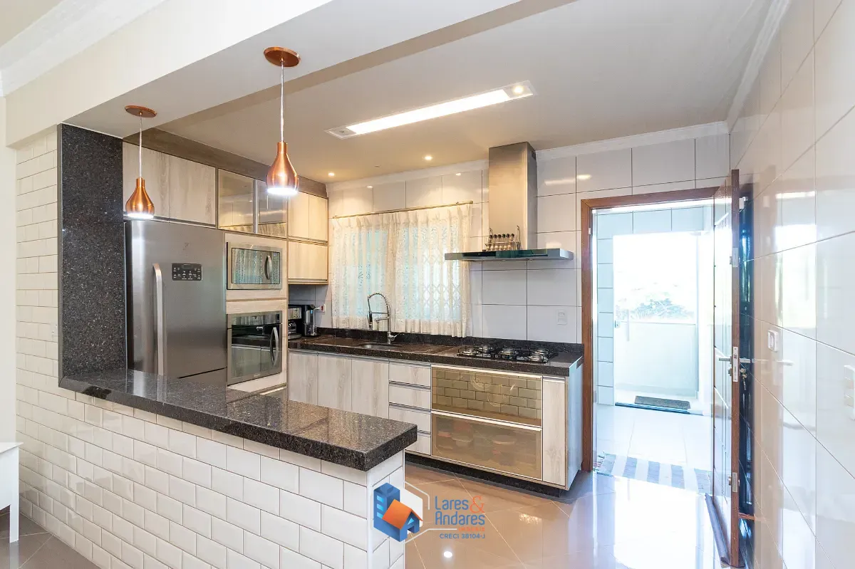 Sobrado, 3 quartos, 364 m² - Foto 1