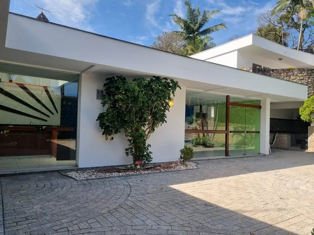 Sobrado com 945m² 4 quartos e 6 banheiros, à venda, no bairro Interlagos em São Paulo