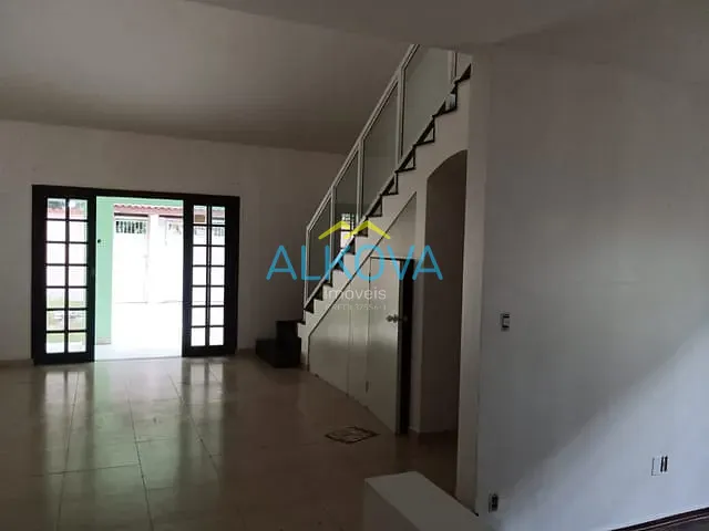 Sobrado com 450m² 4 quartos e 4 banheiros, para alugar, no bairro Jardim Alvorada em São José dos Campos