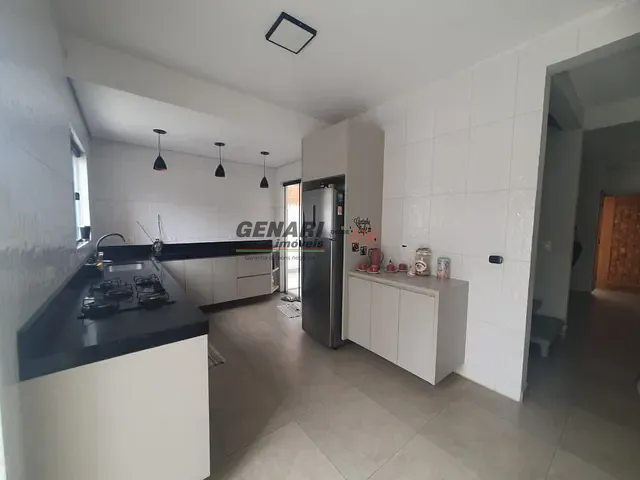 Sobrado com 150m² 2 quartos e 3 banheiros, à venda, no bairro Parque Residencial Sabiás em Indaiatuba