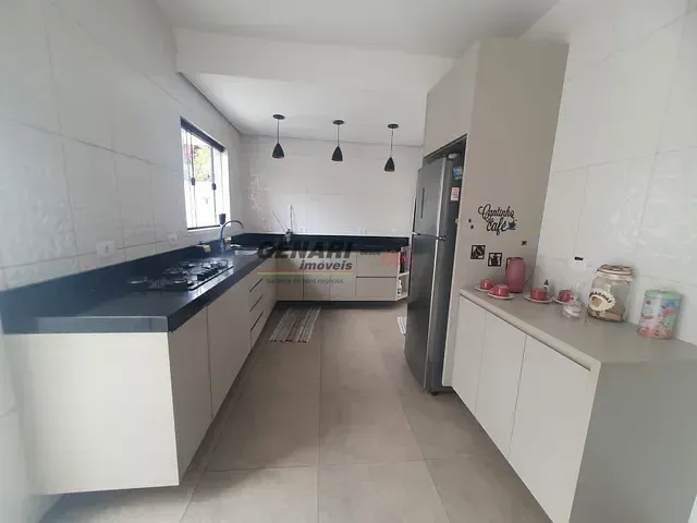 Sobrado com 150m² 2 quartos e 3 banheiros, à venda, no bairro Parque Residencial Sabiás em Indaiatuba