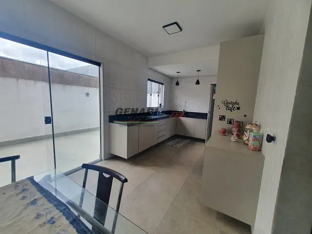 Sobrado com 150m² 2 quartos e 3 banheiros, à venda, no bairro Parque Residencial Sabiás em Indaiatuba