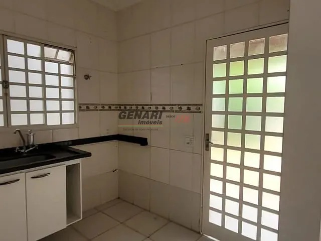 Sobrado com 130m² 3 quartos e 1 banheiro, para alugar, no bairro Parque Residencial Indaiá em Indaiatuba