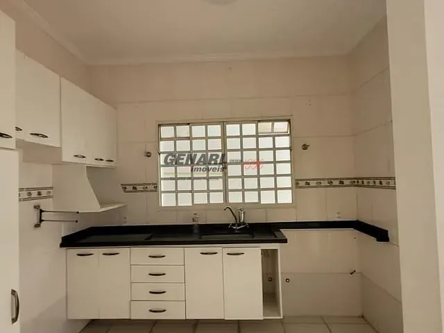 Sobrado com 130m² 3 quartos e 1 banheiro, para alugar, no bairro Parque Residencial Indaiá em Indaiatuba