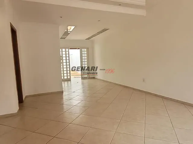 Sobrado com 130m² 3 quartos e 1 banheiro, para alugar, no bairro Parque Residencial Indaiá em Indaiatuba